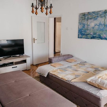 Apartment Bracovic - City Center بار المظهر الخارجي الصورة