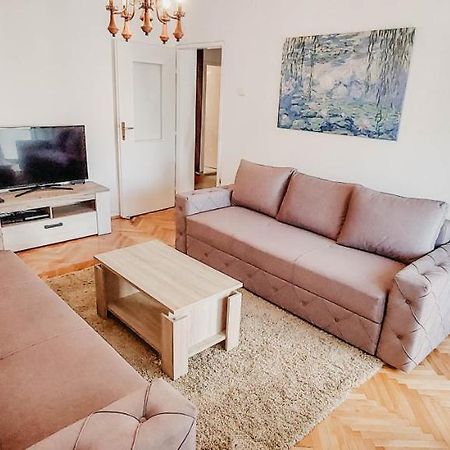 Apartment Bracovic - City Center بار المظهر الخارجي الصورة