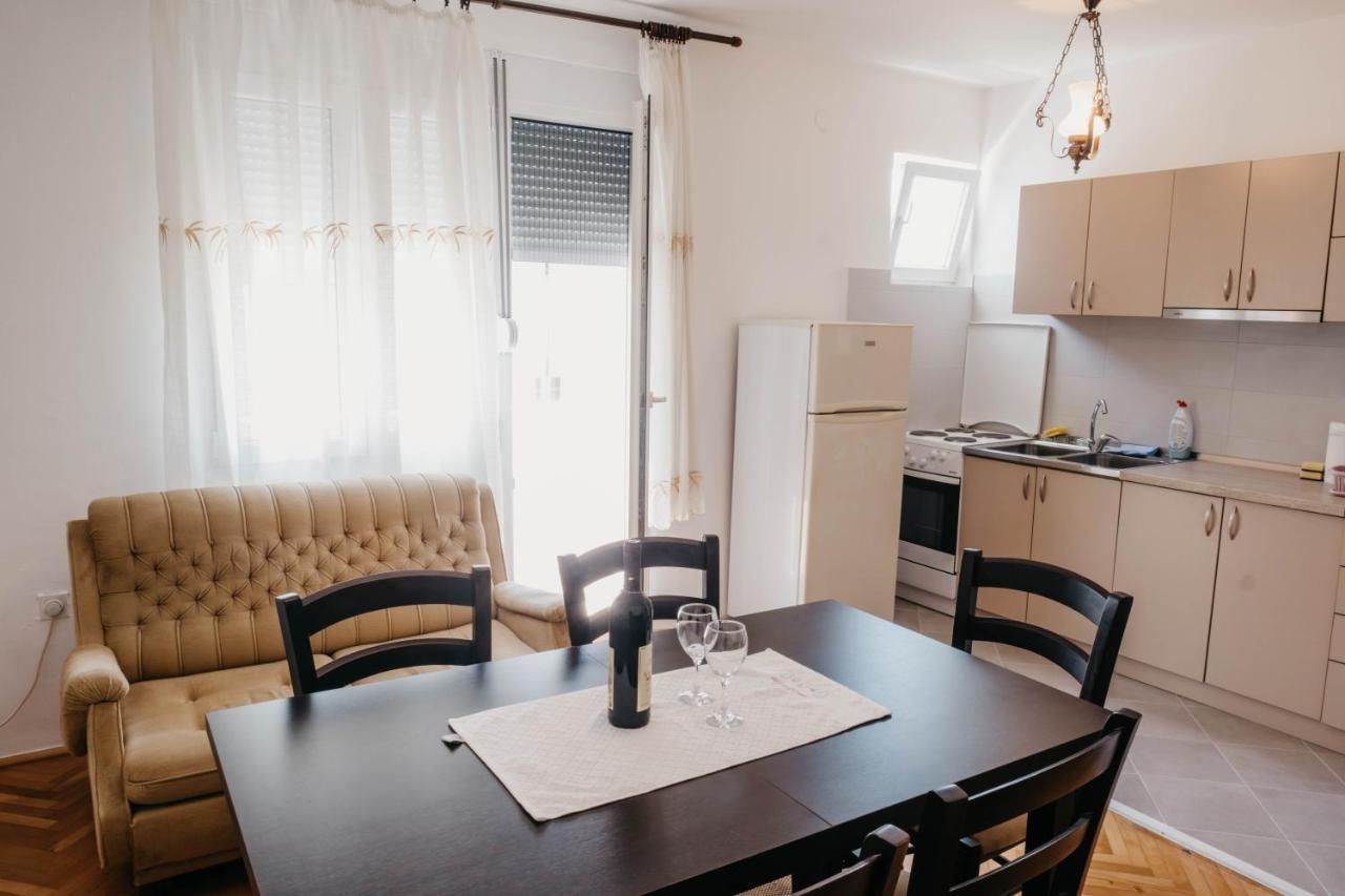 Apartment Bracovic - City Center بار المظهر الخارجي الصورة